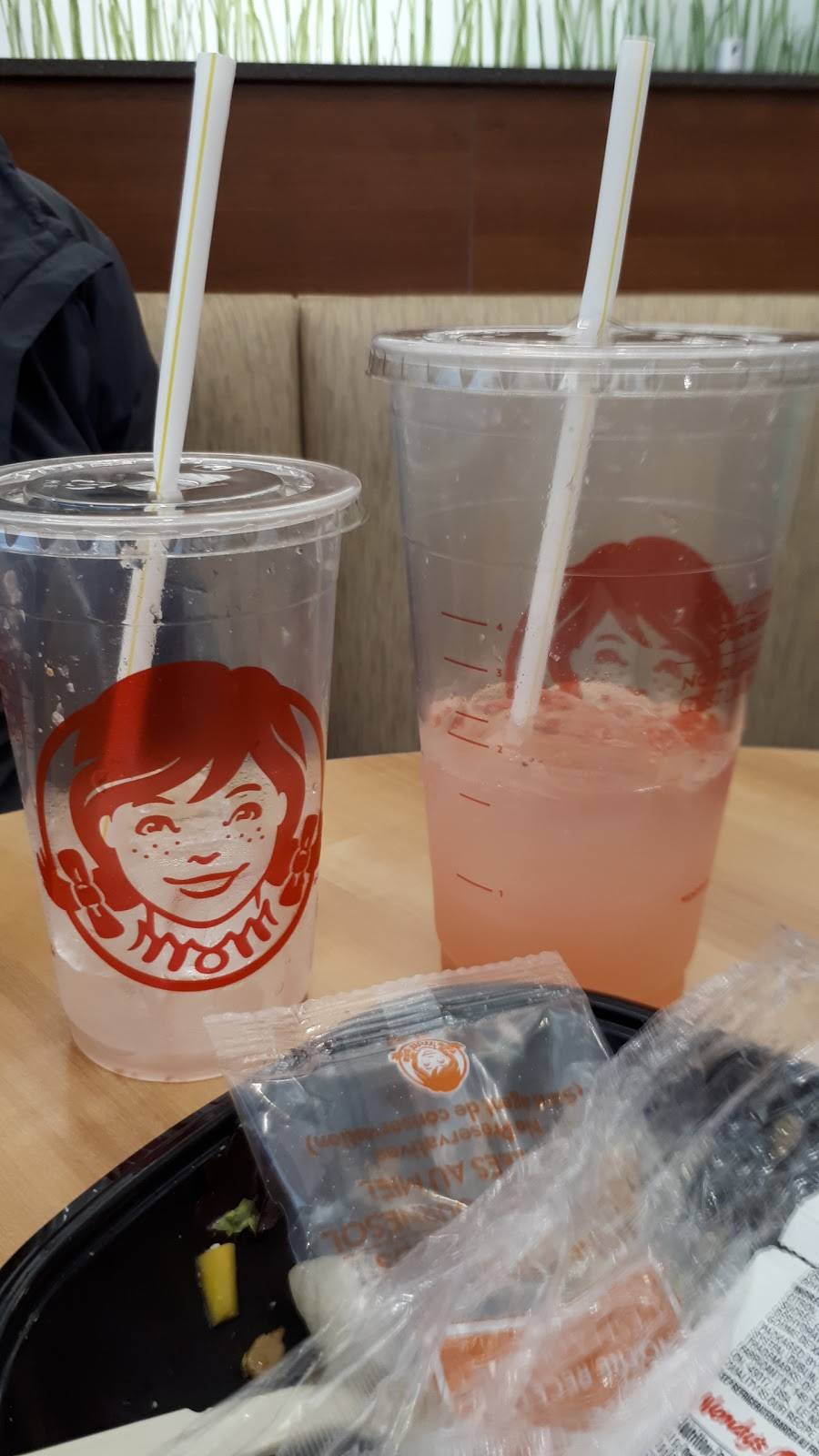 Wendys | restaurant | 292 Stone Rd W, Guelph, ON N1G 3C4, Canada | 2263264878 OR +1 226-326-4878