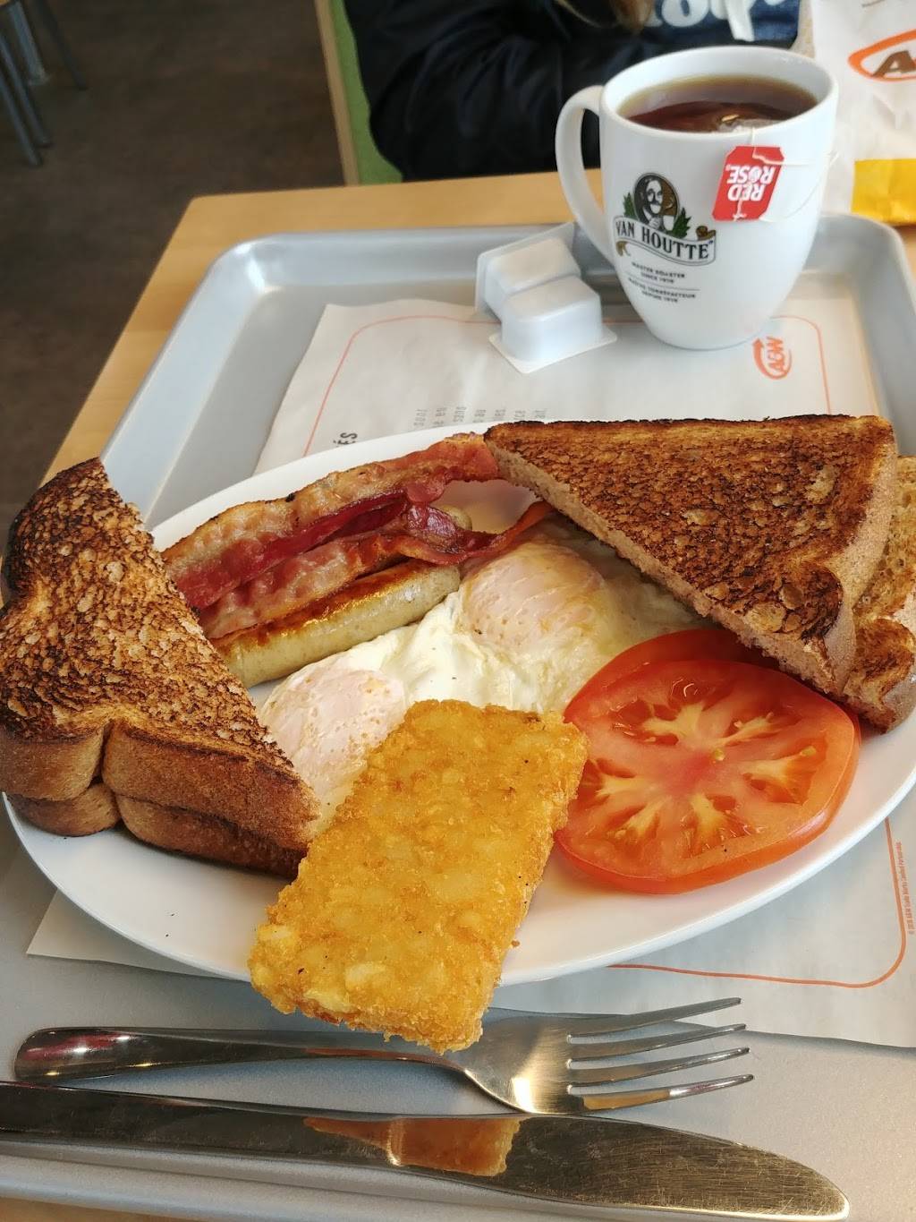 A&W Canada | restaurant | 697 Chemin Avila, Saint-Sauveur, QC J0R 1R3, Canada | 5794760129 OR +1 579-476-0129