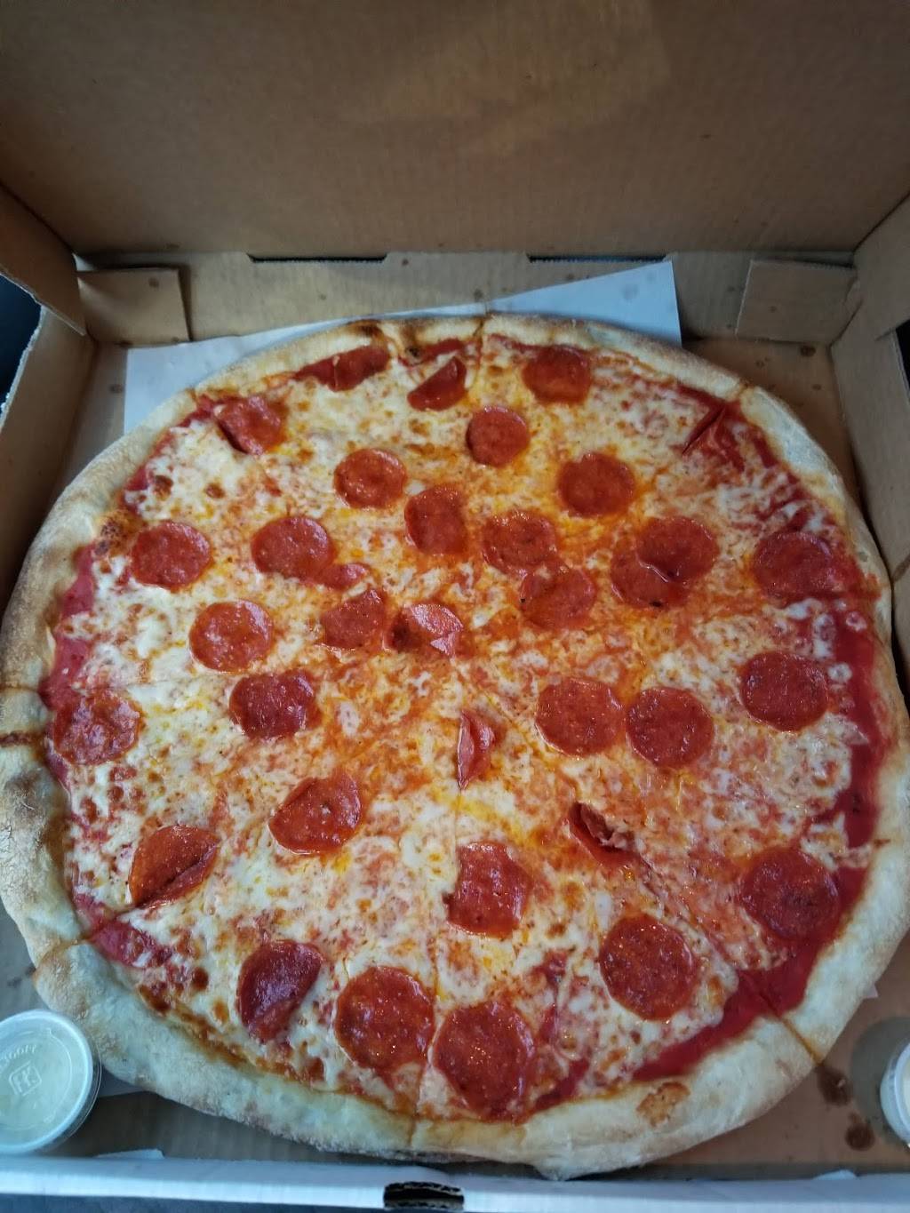 Elizabeths Pizza | restaurant | Unit G, 1218 Bridford Pkwy Unit G, Greensboro, NC 27407, USA | 3362922425 OR +1 336-292-2425