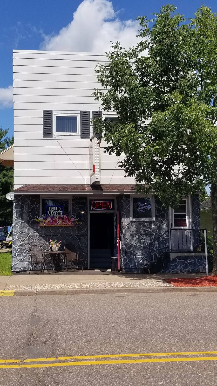 Grand Central Station Bar and Grill | restaurant | 185 E Main St, Gilman, WI 54433, USA | 7154475522 OR +1 715-447-5522