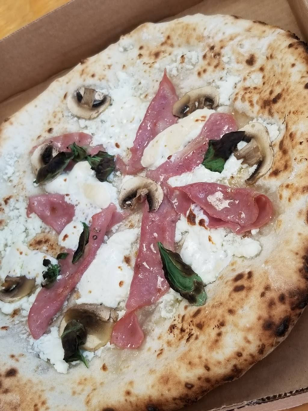 Gusto Napoletano | restaurant | 2711 Raeford Rd, Fayetteville, NC 28303, USA | 9107790622 OR +1 910-779-0622