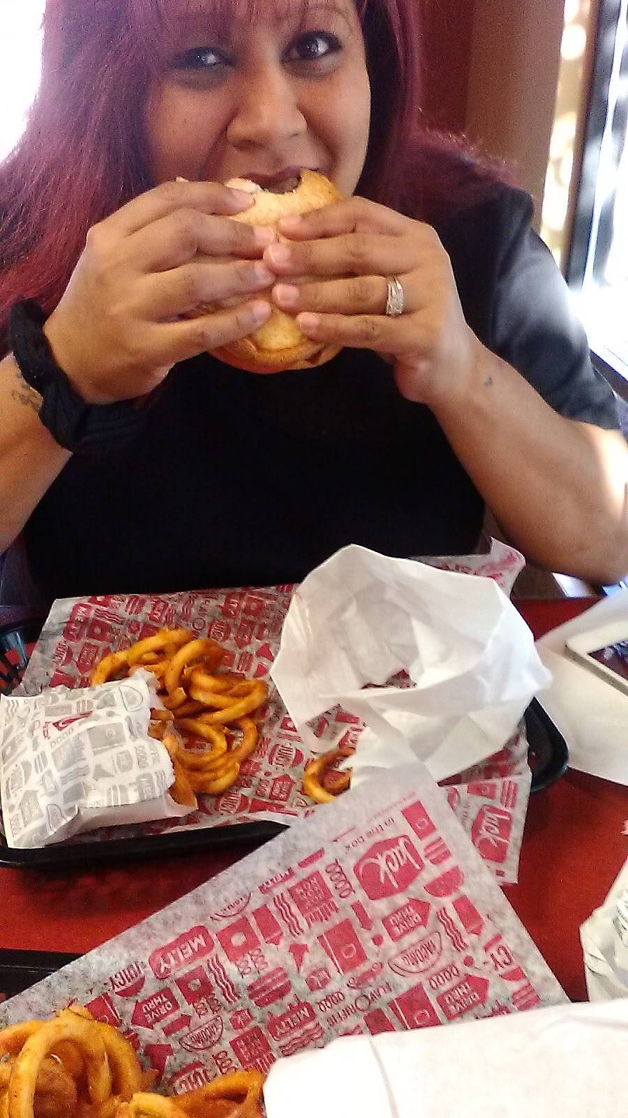 Jack in the Box | restaurant | 1045 Dana Dr, Redding, CA 96003, USA | 5302225520 OR +1 530-222-5520