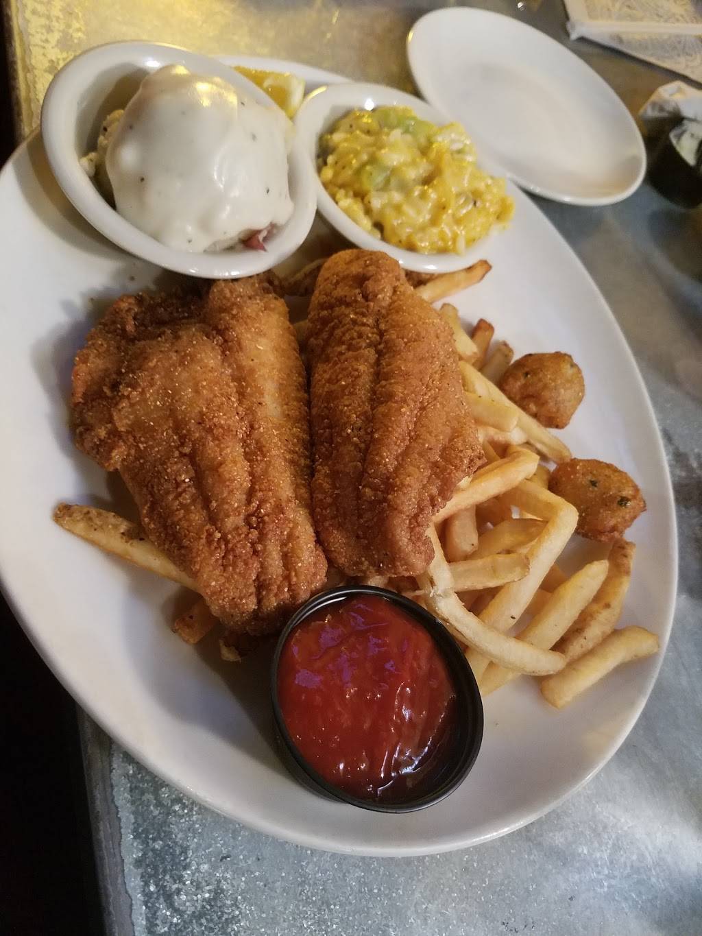 Cotton Patch Cafe | restaurant | 793 N Hwy 77, Waxahachie, TX 75165, USA | 9729231221 OR +1 972-923-1221