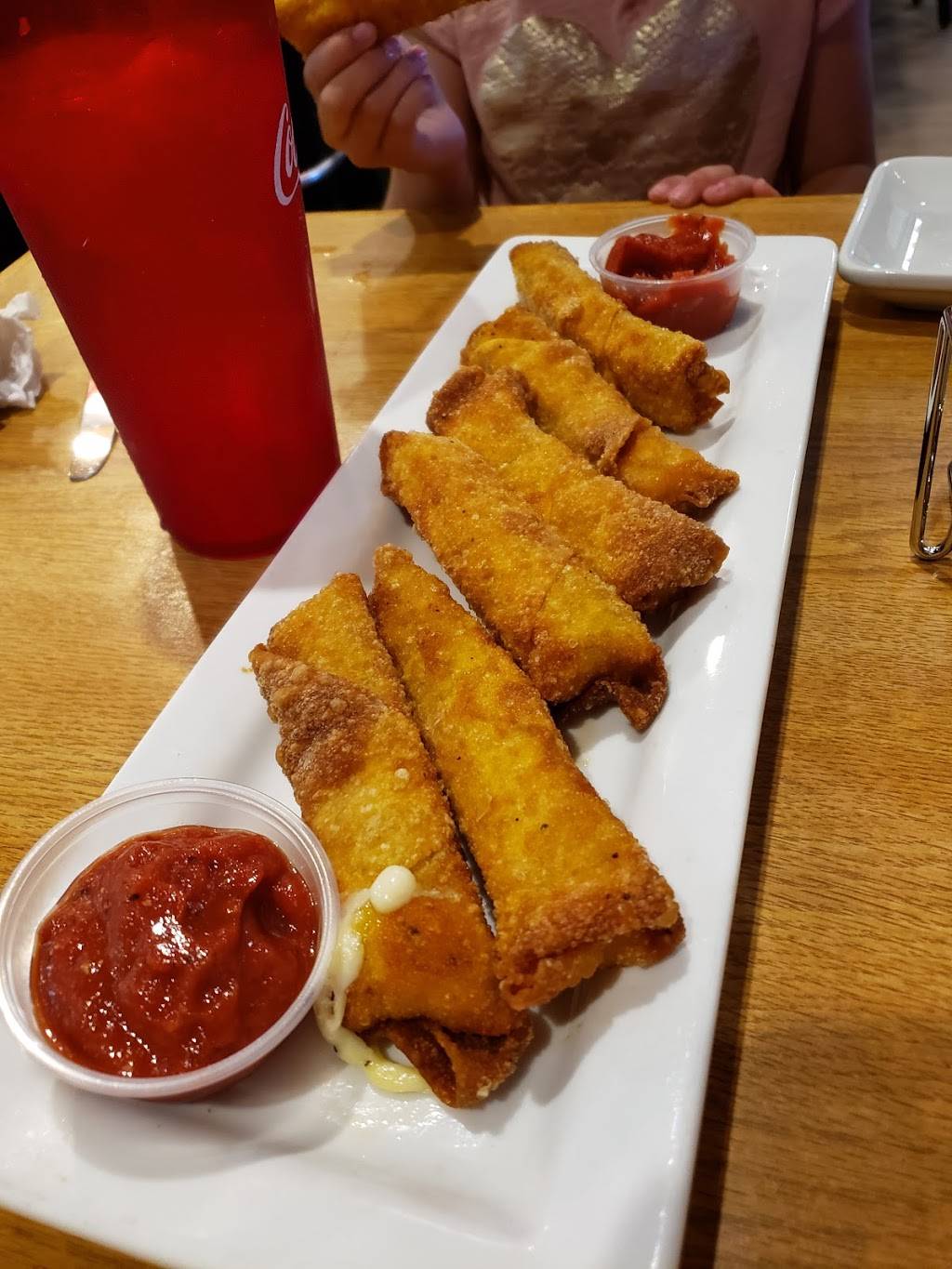 Devinos Sports Bar & Grill | restaurant | 4 Endicott St, Cincinnati, OH 45218, USA | 5139751004 OR +1 513-975-1004