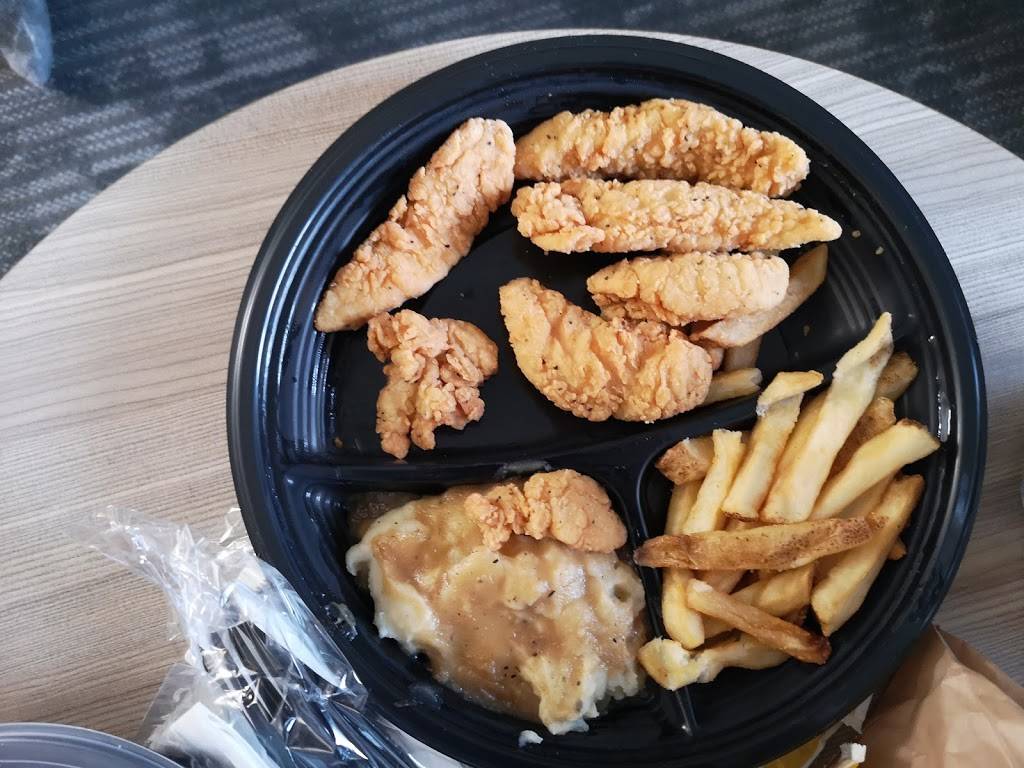 Cracker Barrel Old Country Store | restaurant | 12050 N Center Ave, Portland, OR 97217, USA | 5032856651 OR +1 503-285-6651