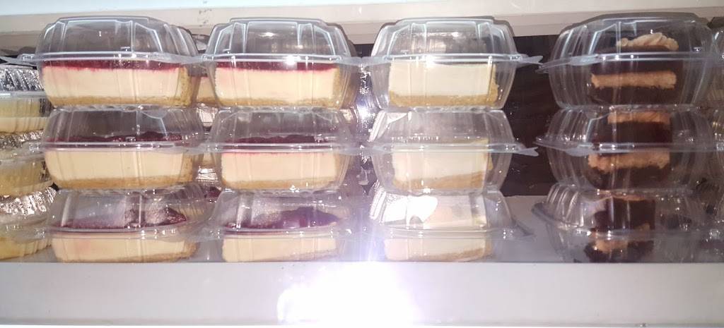 Throgs Neck Fried Chicken | restaurant | 4011 E Tremont Ave, Bronx, NY 10465, USA | 9297779190 OR +1 929-777-9190