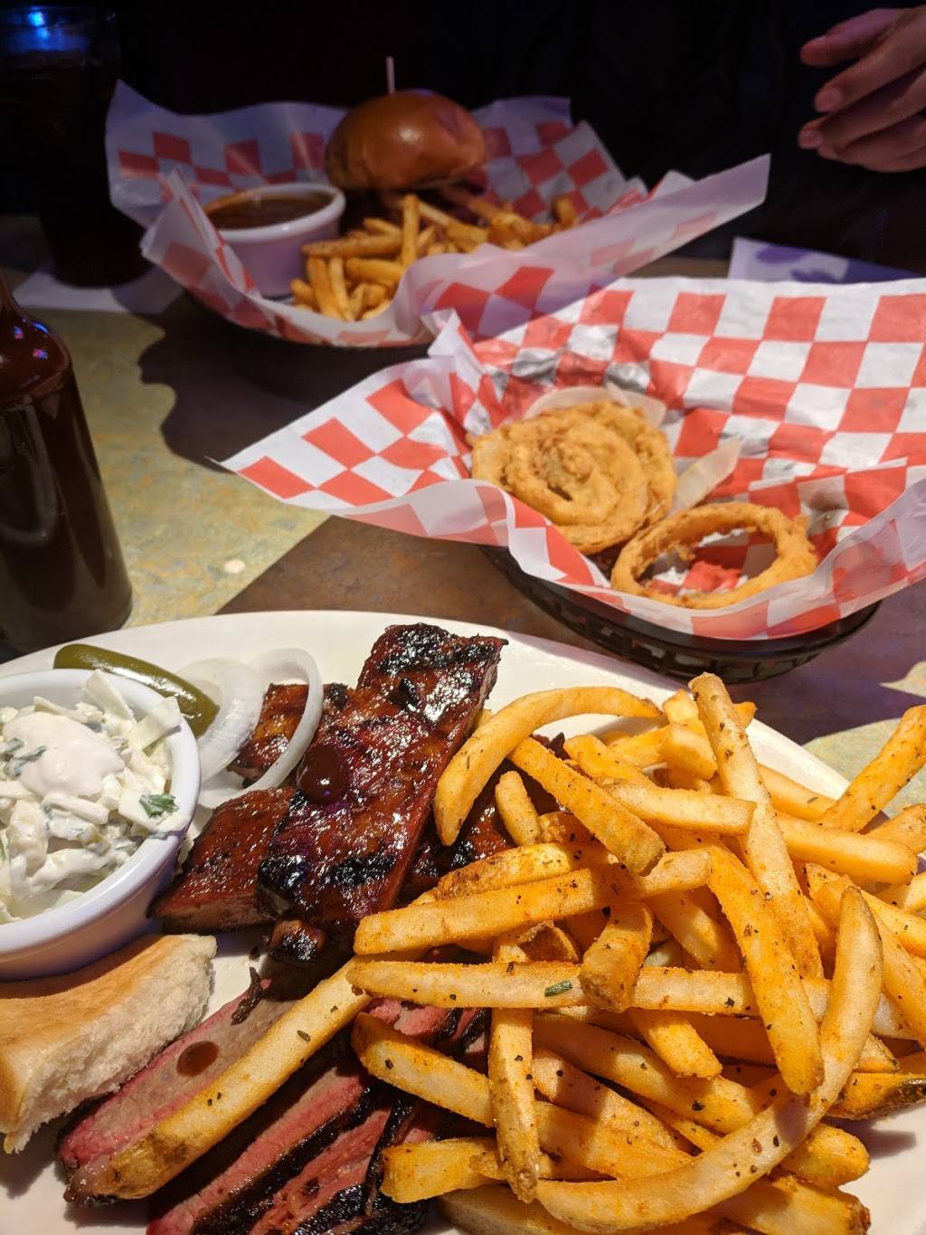 Bone Daddys | restaurant | 76017, 415 E Interstate 20, Arlington, TX 76018, USA | 8177047744 OR +1 817-704-7744