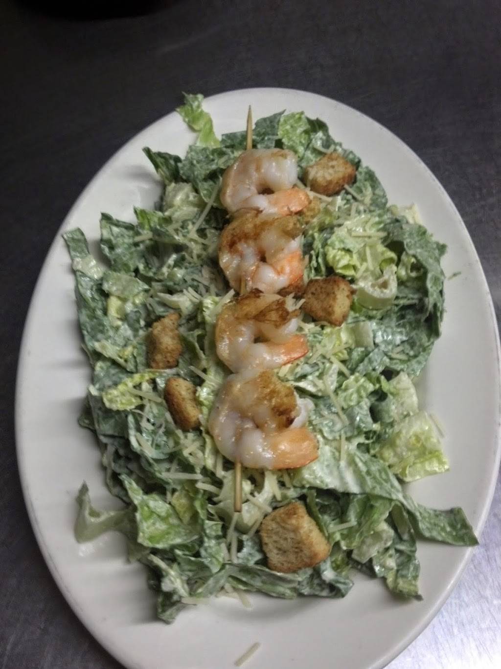 Wooden Shoe | restaurant | 419 Lower County Rd, Dennis Port, MA 02639, USA | 5083946431 OR +1 508-394-6431