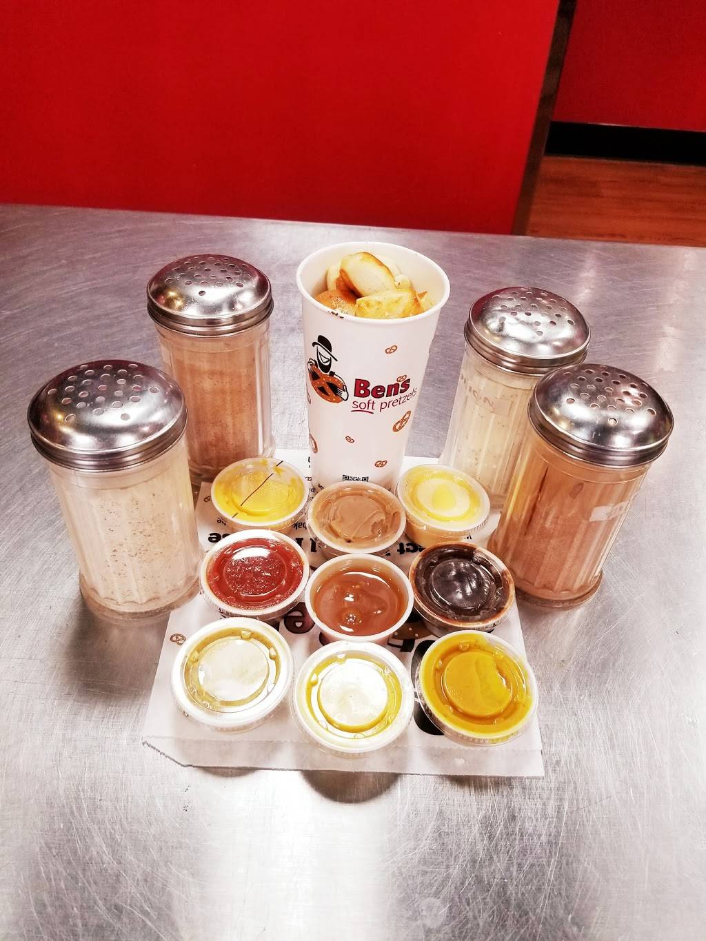 Bens Soft Pretzels | meal takeaway | 2501 E North St, Kendallville, IN 46755, USA | 2605990666 OR +1 260-599-0666