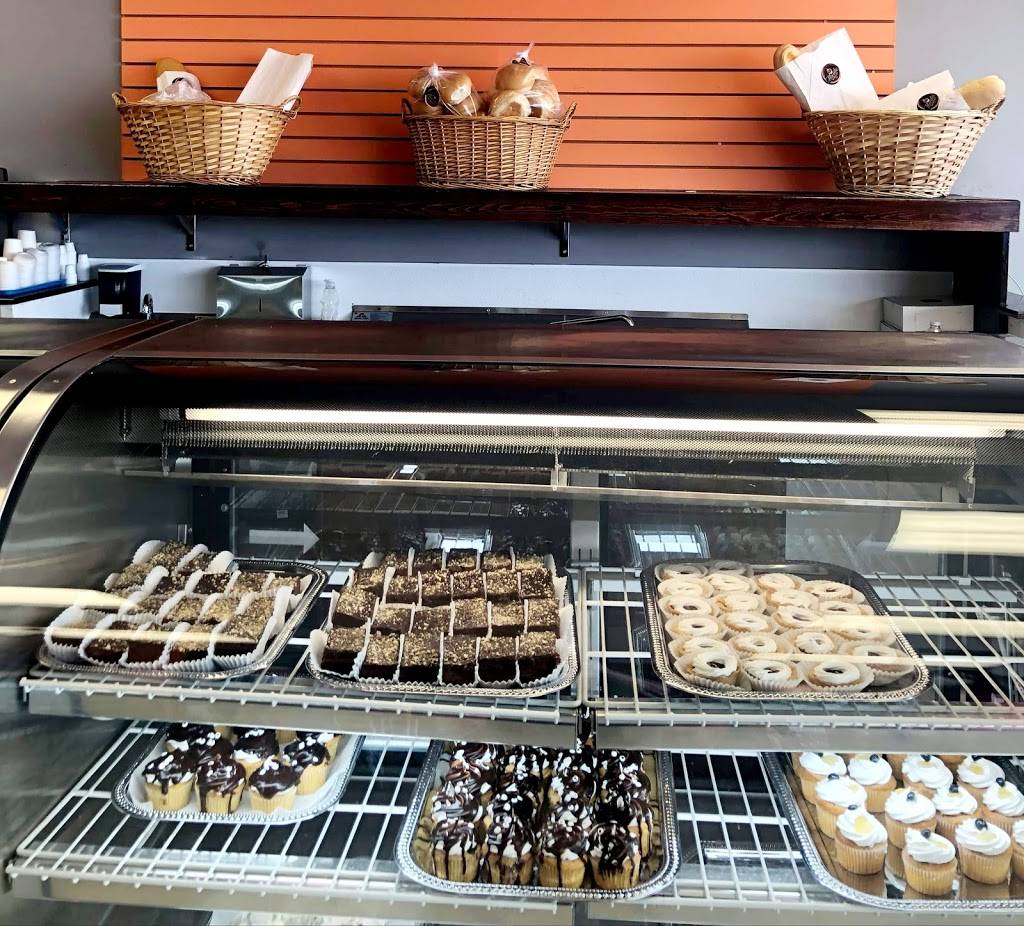 Marta Cuban Bakery | restaurant | 2413 N Fry Rd, Katy, TX 77449, USA | 2817174286 OR +1 281-717-4286