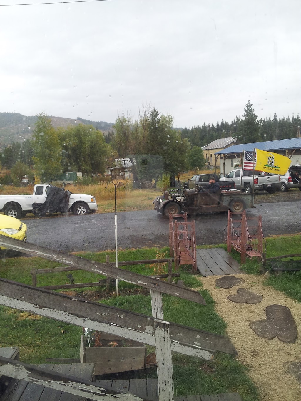 Drifters Western Bar & Grill | restaurant | 28554 ID-6, St Maries, ID 83861, USA | 2082451301 OR +1 208-245-1301