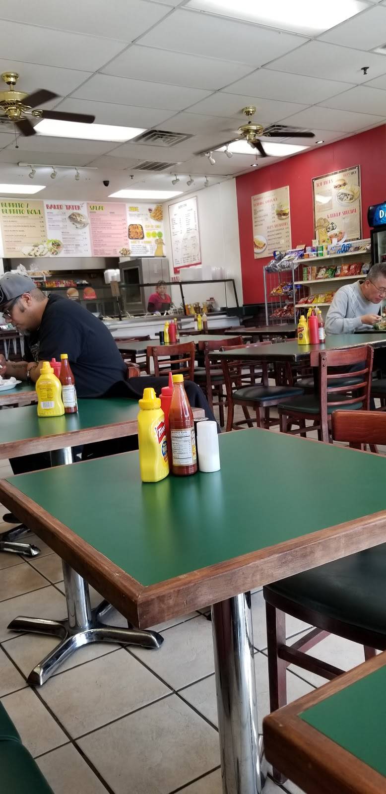 Buzs Spud | restaurant | 1630 Valwood Pkwy #100, Carrollton, TX 75006, USA | 9722477754 OR +1 972-247-7754