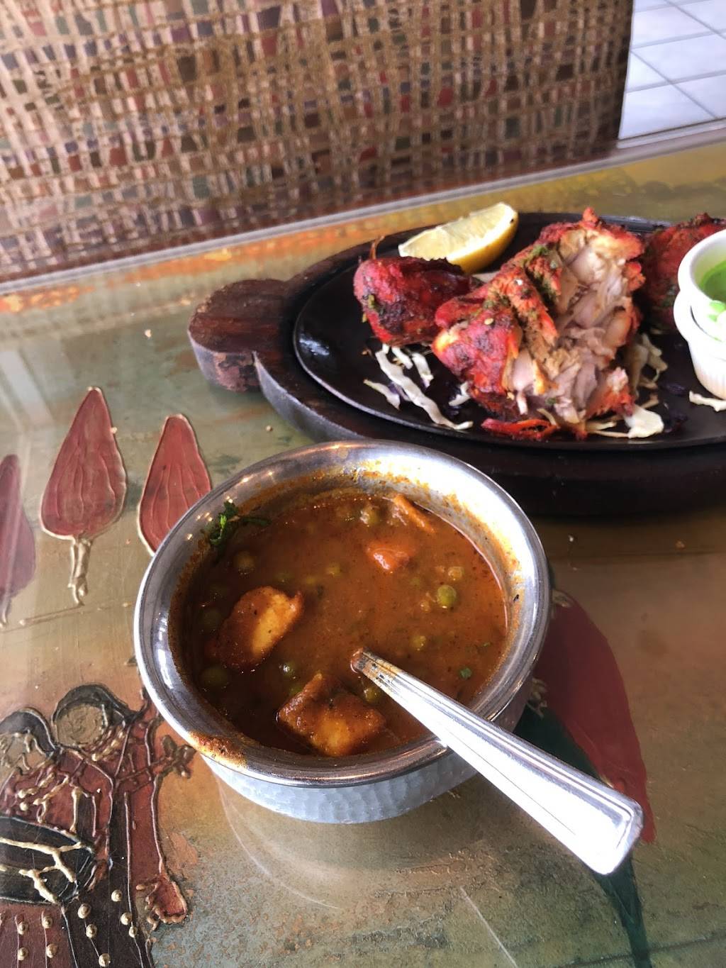 Bombay Grill Restaurant | restaurant | 1070, 32 Stone Church Rd E #32, Hamilton, ON L8W 3K8, Canada | 9053850888 OR +1 905-385-0888