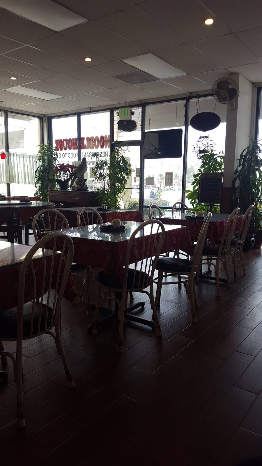 Noodle House | restaurant | 5800 Madison Ave x, Sacramento, CA 95841, USA | 9163445769 OR +1 916-344-5769