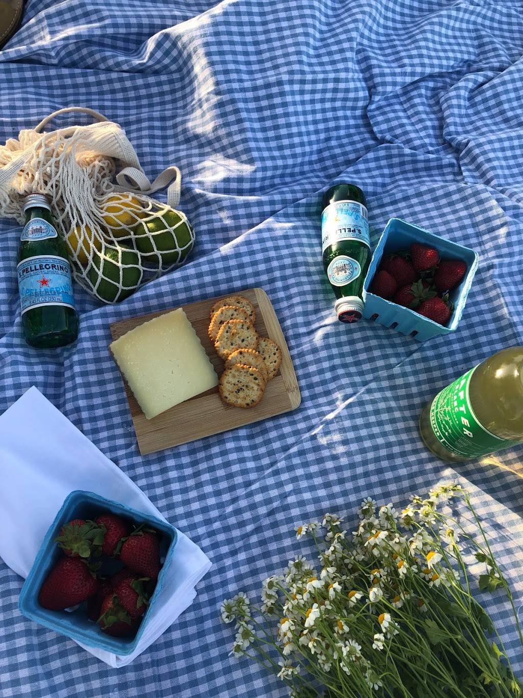 Take2 Bar & Bistro | restaurant | 3207 Whitehall Dr, Dallas, TX 75229, USA | 8179642149 OR +1 817-964-2149