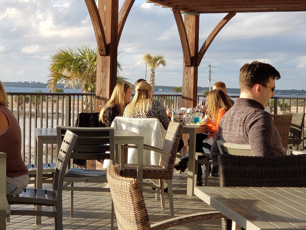 Beach House Bar & Grille | restaurant | 8375 Gulf Blvd, Navarre, FL 32566, USA | 8506846022 OR +1 850-684-6022