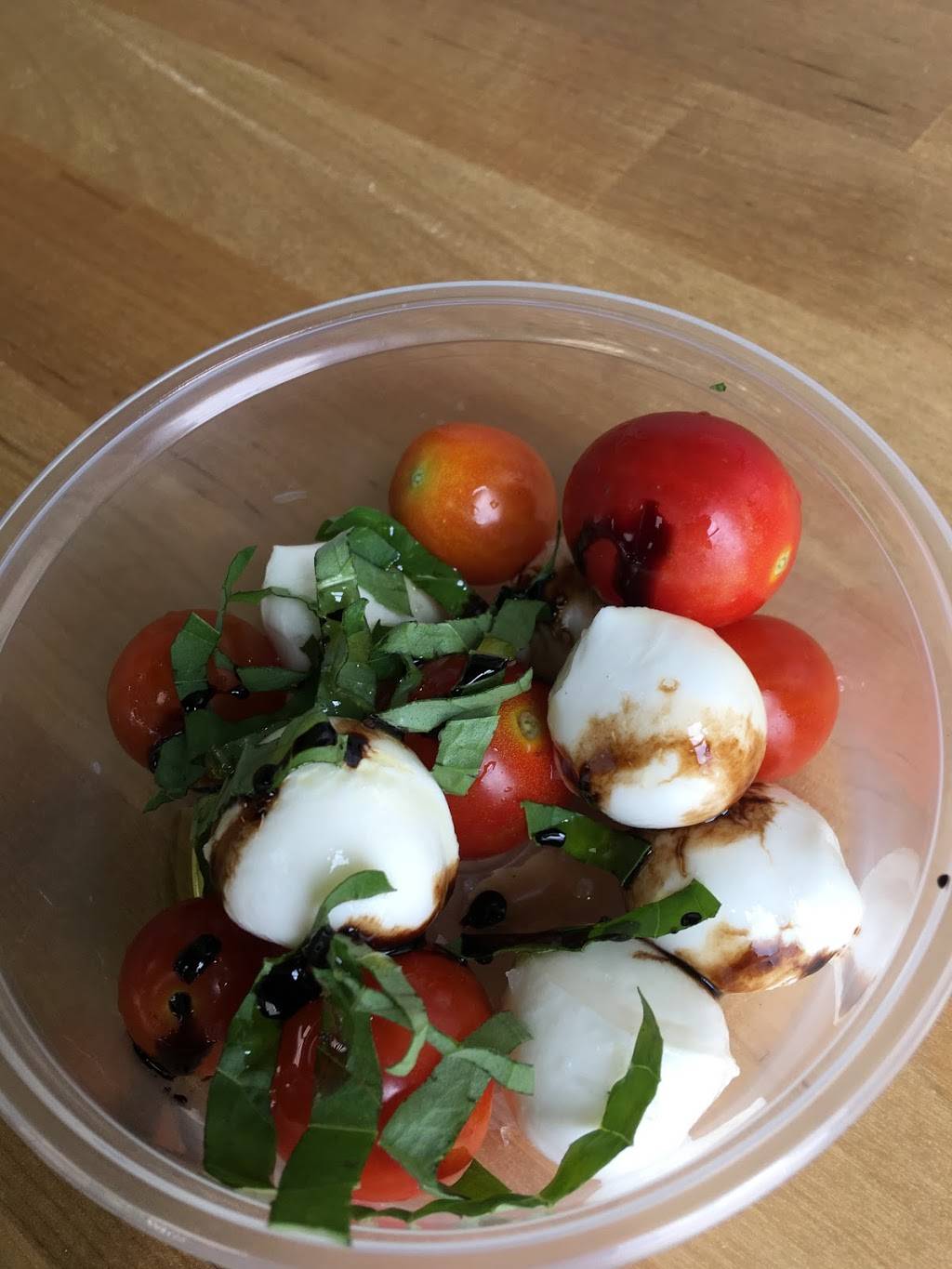 Oasis Corner Market | restaurant | 19904 Augusta Dr #5, Lawrenceburg, IN 47025, USA | 8125770670 OR +1 812-577-0670