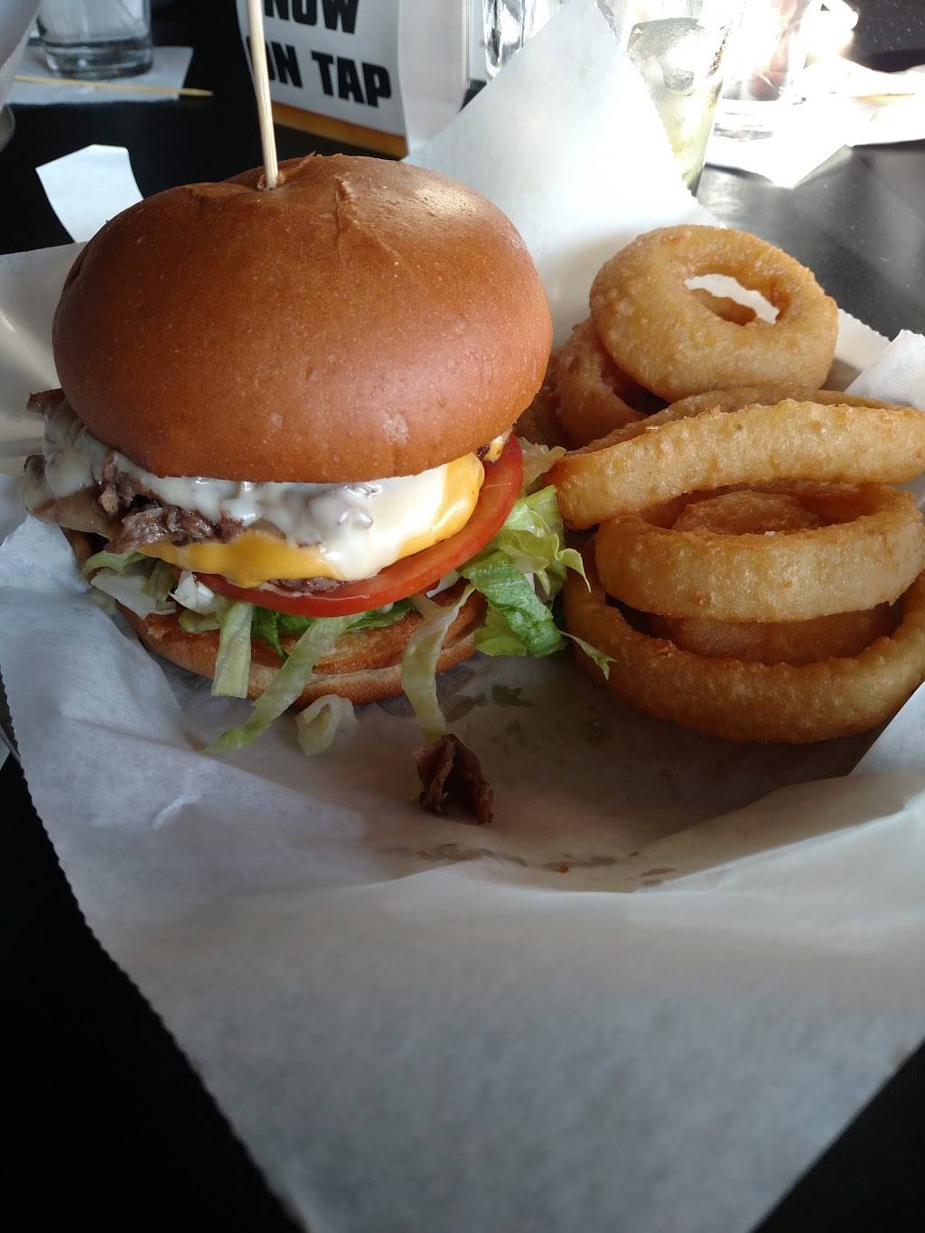 The Black Horse Tavern | restaurant | 12598 N Saginaw Rd, Clio, MI 48420, USA | 8106408115 OR +1 810-640-8115