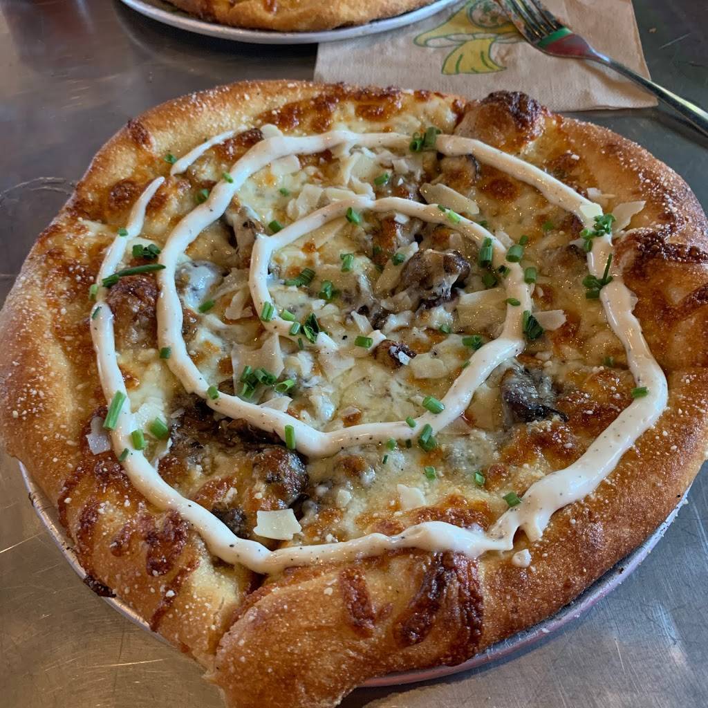 Mellow Mushroom | meal takeaway | 4250 Burbank Dr, Baton Rouge, LA 70808, USA | 2254906355 OR +1 225-490-6355