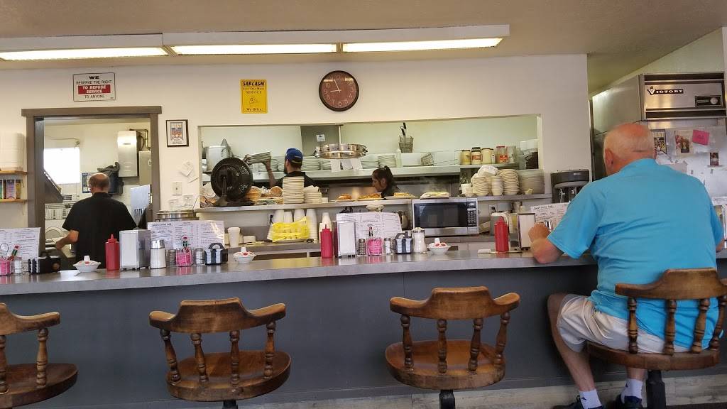 Carols Corner Cafe | cafe | 7800 NE St Johns Rd #1021, Vancouver, WA 98665, USA | 3605736357 OR +1 360-573-6357