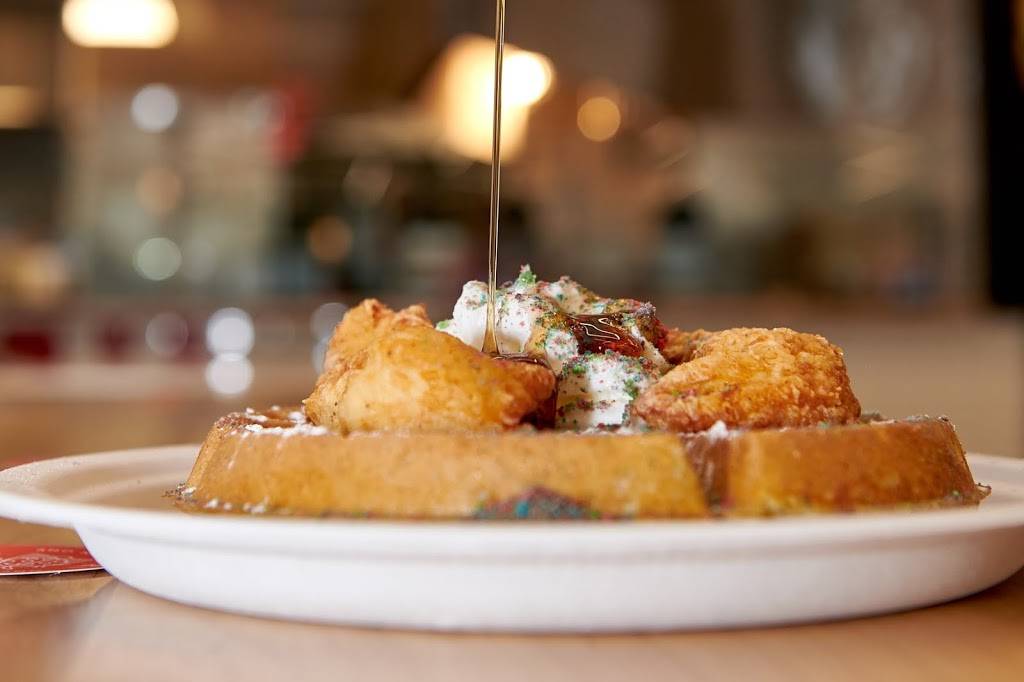 Connies Chicken and Waffles | restaurant | 111 W 10th St, Wilmington, DE 19801, USA | 3023004953 OR +1 302-300-4953