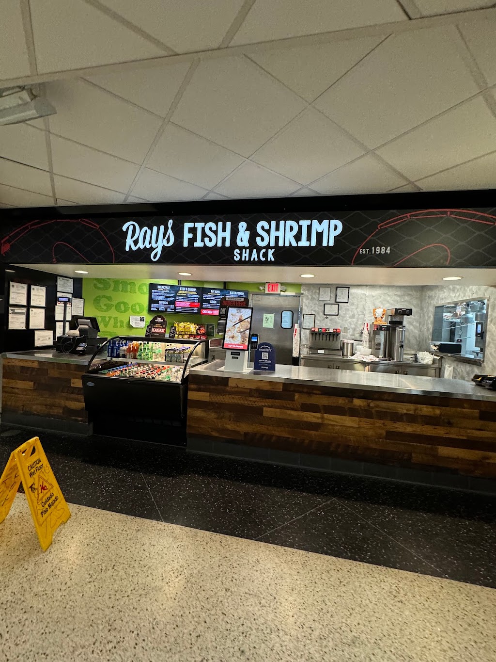 Rays Fish & Shrimp Shack | restaurant | 2800 N Terminal Rd, Houston, TX 77032, USA | 2817676180 OR +1 281-767-6180