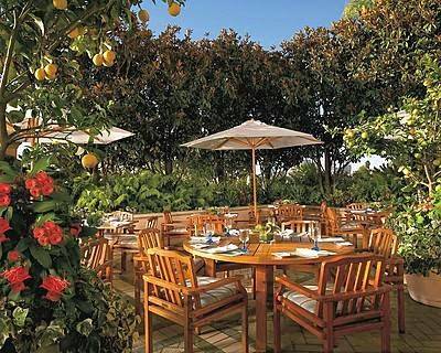 Cabana Restaurant | restaurant | 300 Doheny Drive, Los Angeles, CA 90048, USA | 3102732222 OR +1 310-273-2222