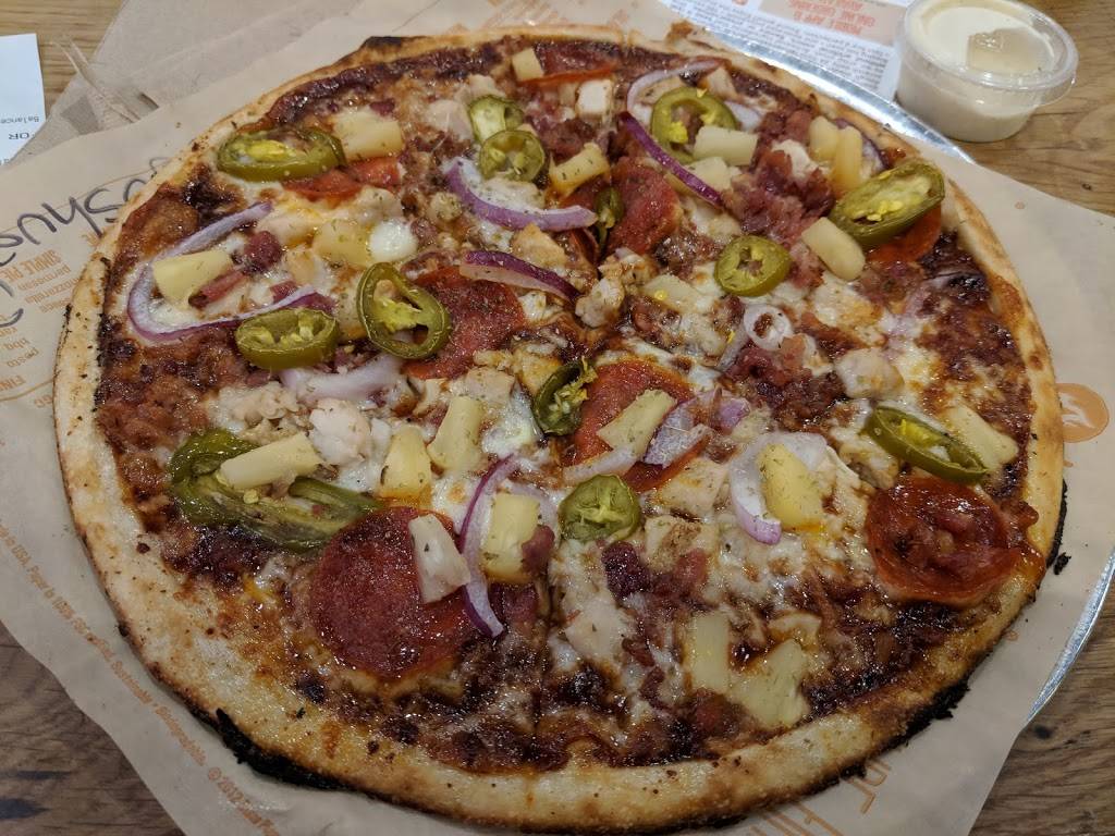 Blaze Pizza | restaurant | 511 S State St, Chicago, IL 60605, USA | 3126839092 OR +1 312-683-9092