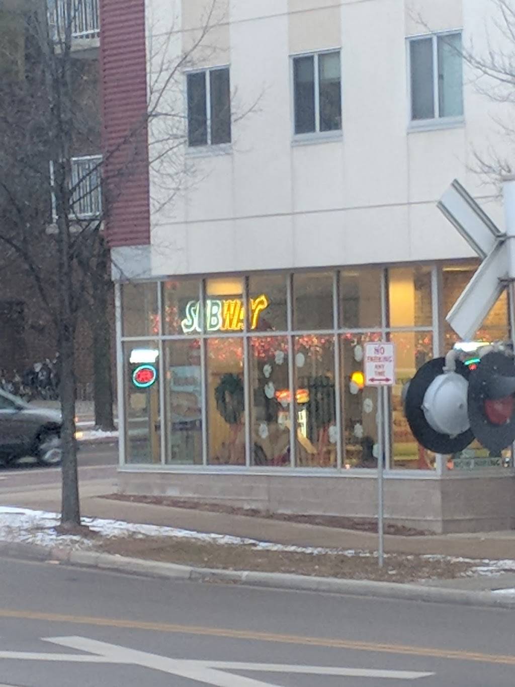Subway Restaurants | restaurant | 202-204 N Charter St, Madison, WI 53715, USA | 6082600808 OR +1 608-260-0808