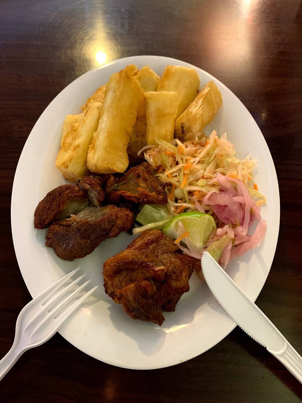 Pupuseria La Familiar | restaurant | 8145 Baltimore Ave K, College Park, MD 20740, USA | 3014748484 OR +1 301-474-8484