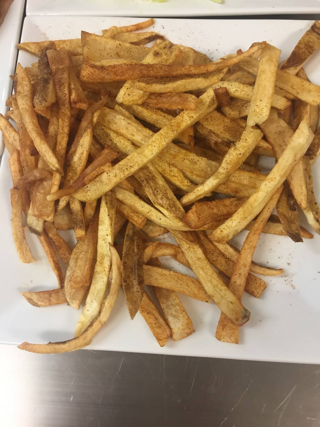 Uncle Ralphs Restaurant | restaurant | 2143 Woodbridge Ave, Edison, NJ 08817, USA | 8482029366 OR +1 848-202-9366