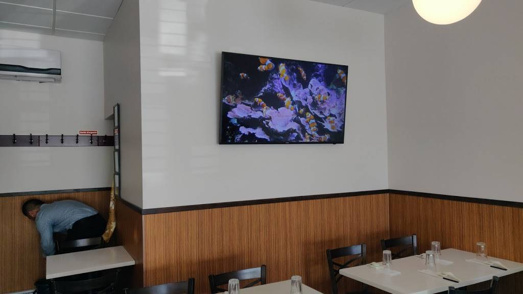 Ronda Sushi | restaurant | 7066 Rue Sherbrooke E, Montréal, QC H1N 1E6, Canada | 5142539991 OR +1 514-253-9991