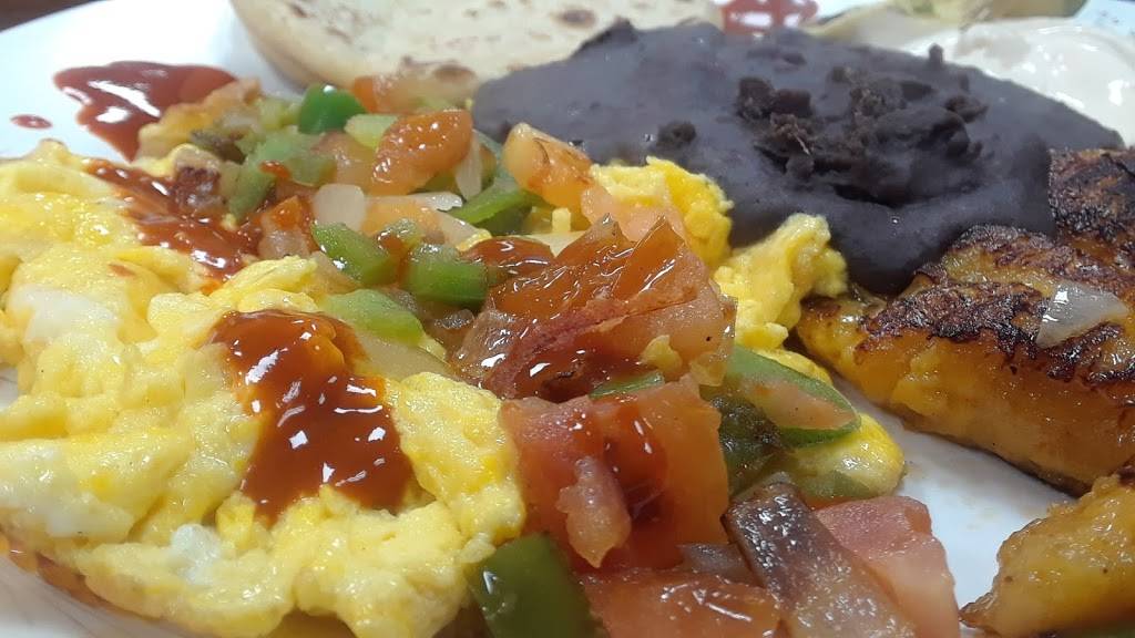 Los Pollos Restaurant | restaurant | 6842 New Hampshire Ave, Takoma Park, MD 20912, USA | 3012709220 OR +1 301-270-9220