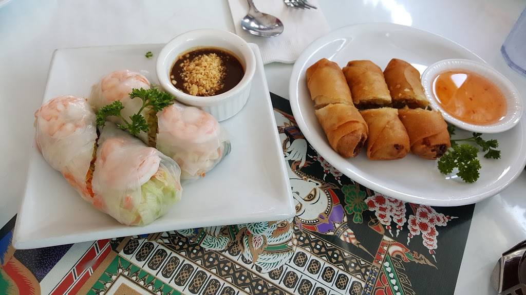 Royal Thai Cuisine - Orlando | restaurant | 1202 N Semoran Blvd, Orlando, FL 32807, USA | 4072750776 OR +1 407-275-0776