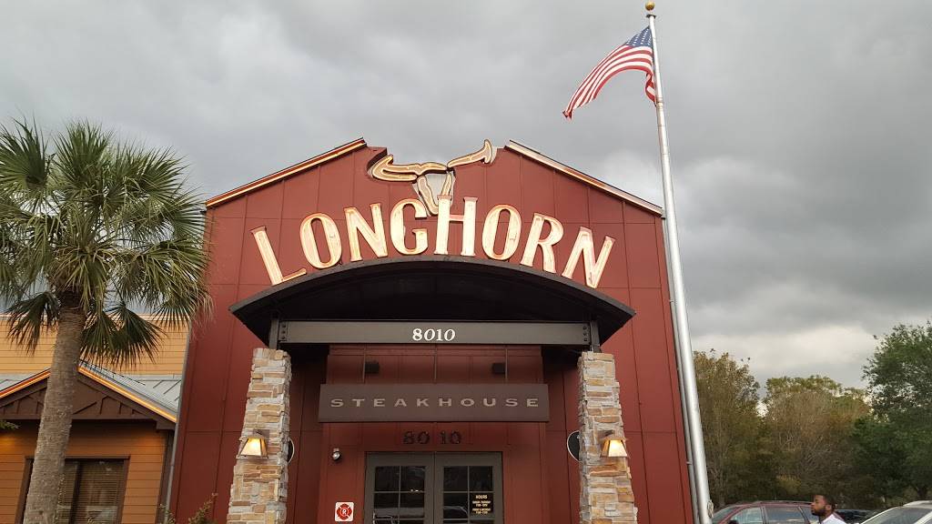 LongHorn Steakhouse | meal takeaway | 8010 Trail Blvd, Naples, FL 34108, USA | 2395929487 OR +1 239-592-9487