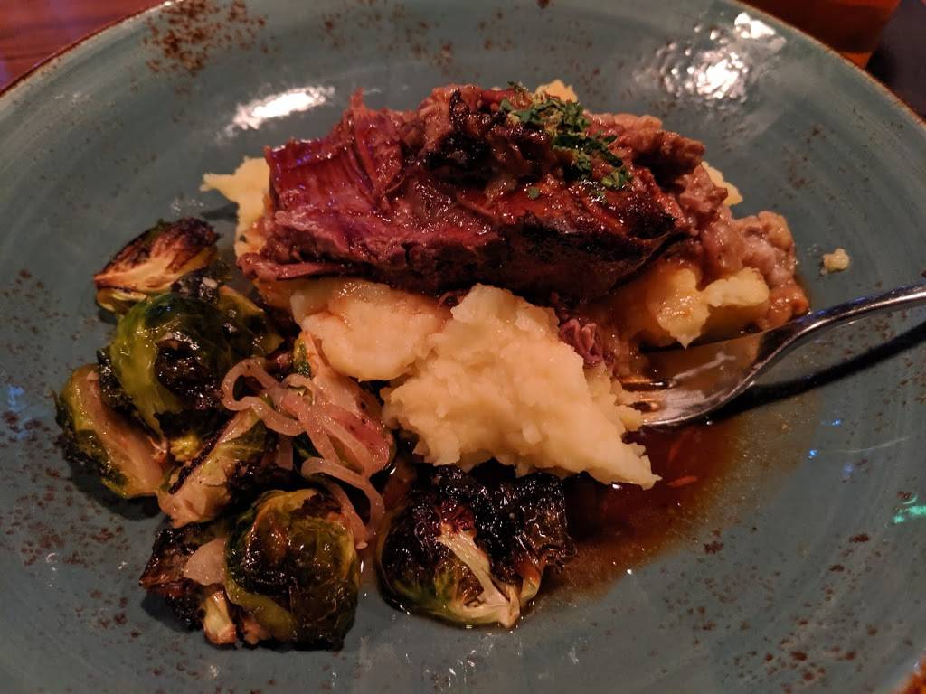 D. Burnhams | restaurant | 36 E 4th St, Cincinnati, OH 45202, USA | 5133330000 OR +1 513-333-0000