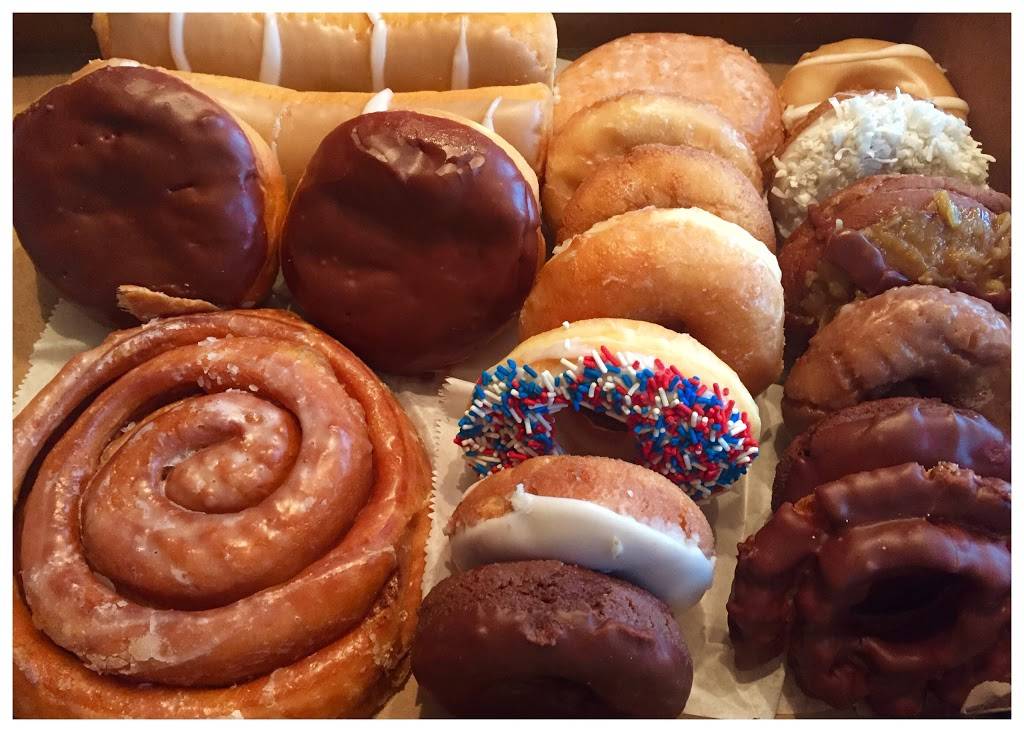 KC Donut | restaurant | 401 S Parker St, Olathe, KS 66061, USA | 9132549551 OR +1 913-254-9551