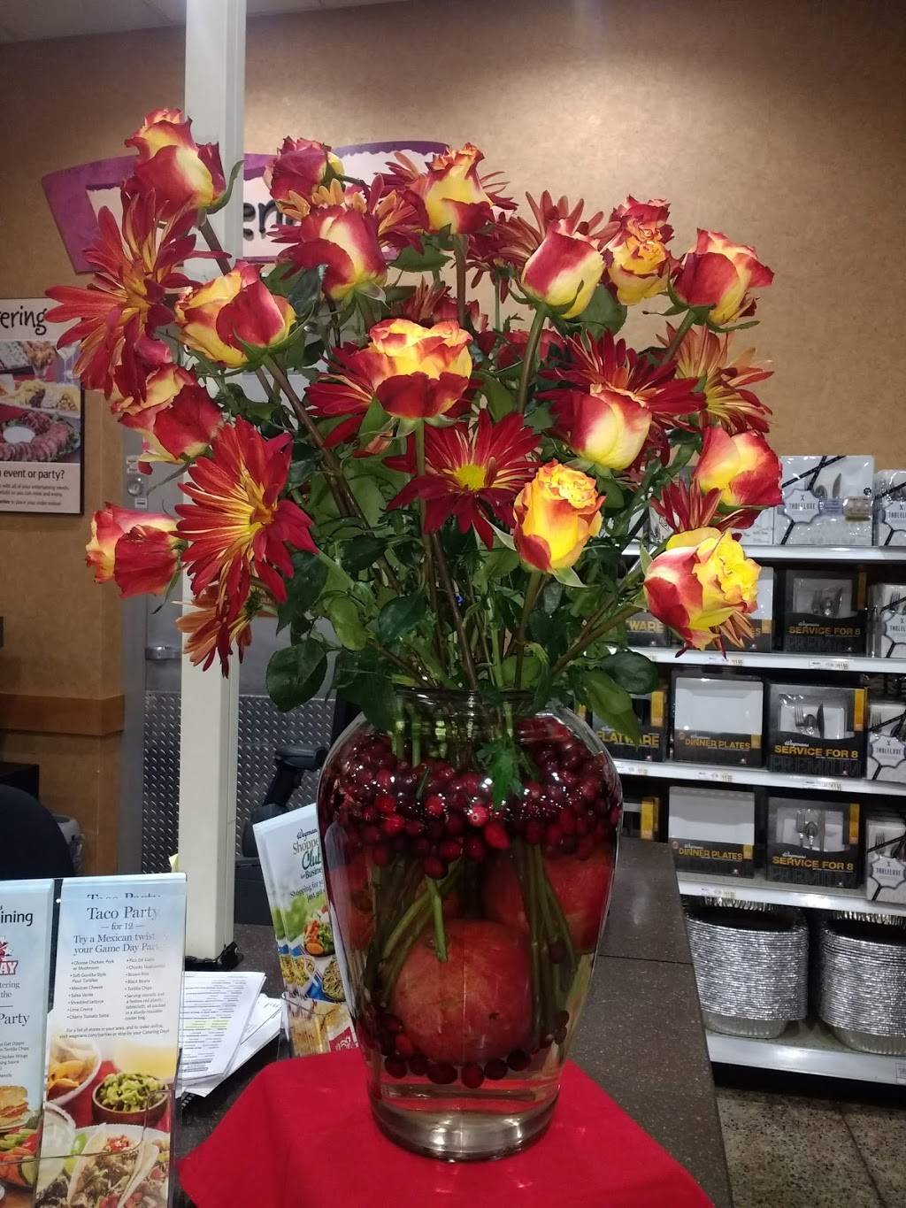 The Shops at Stonewall | shopping mall | 7901-8297 Stonewall Shops Square, Gainesville, VA 20155, USA | 7034424300 OR +1 703-442-4300