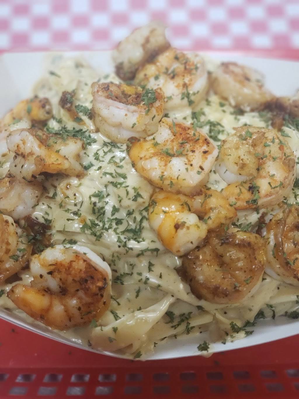 Plush Bar and Grill | restaurant | 4000 Bessemer Super Hwy, Bessemer, AL 35020, USA | 2054342305 OR +1 205-434-2305