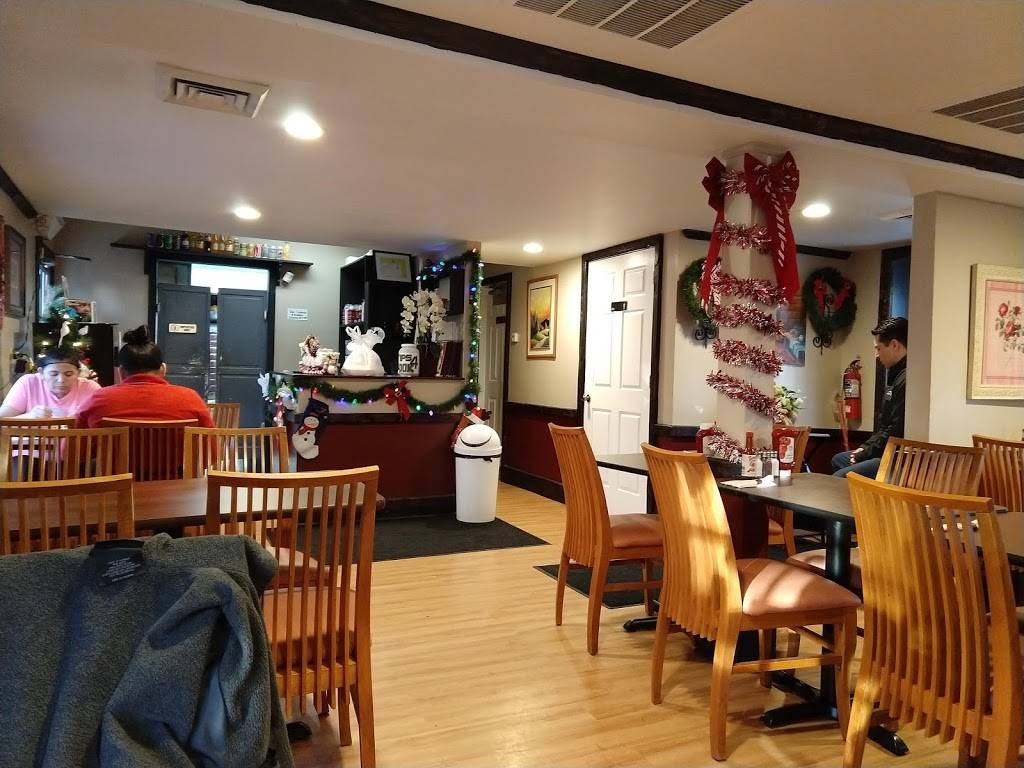 La Chocita Grill | restaurant | 210 Loudoun St SE, Leesburg, VA 20175, USA | 7034432319 OR +1 703-443-2319