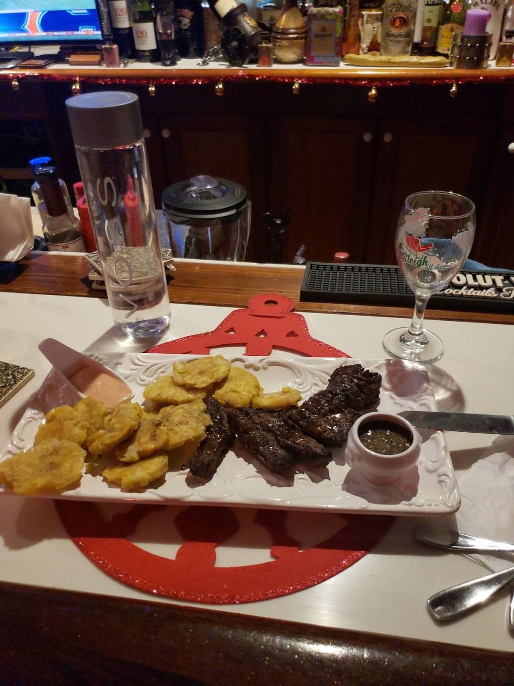 Joey Bar & Grill | restaurant | 451 Ferry St, Everett, MA 02149, USA | 6172942278 OR +1 617-294-2278