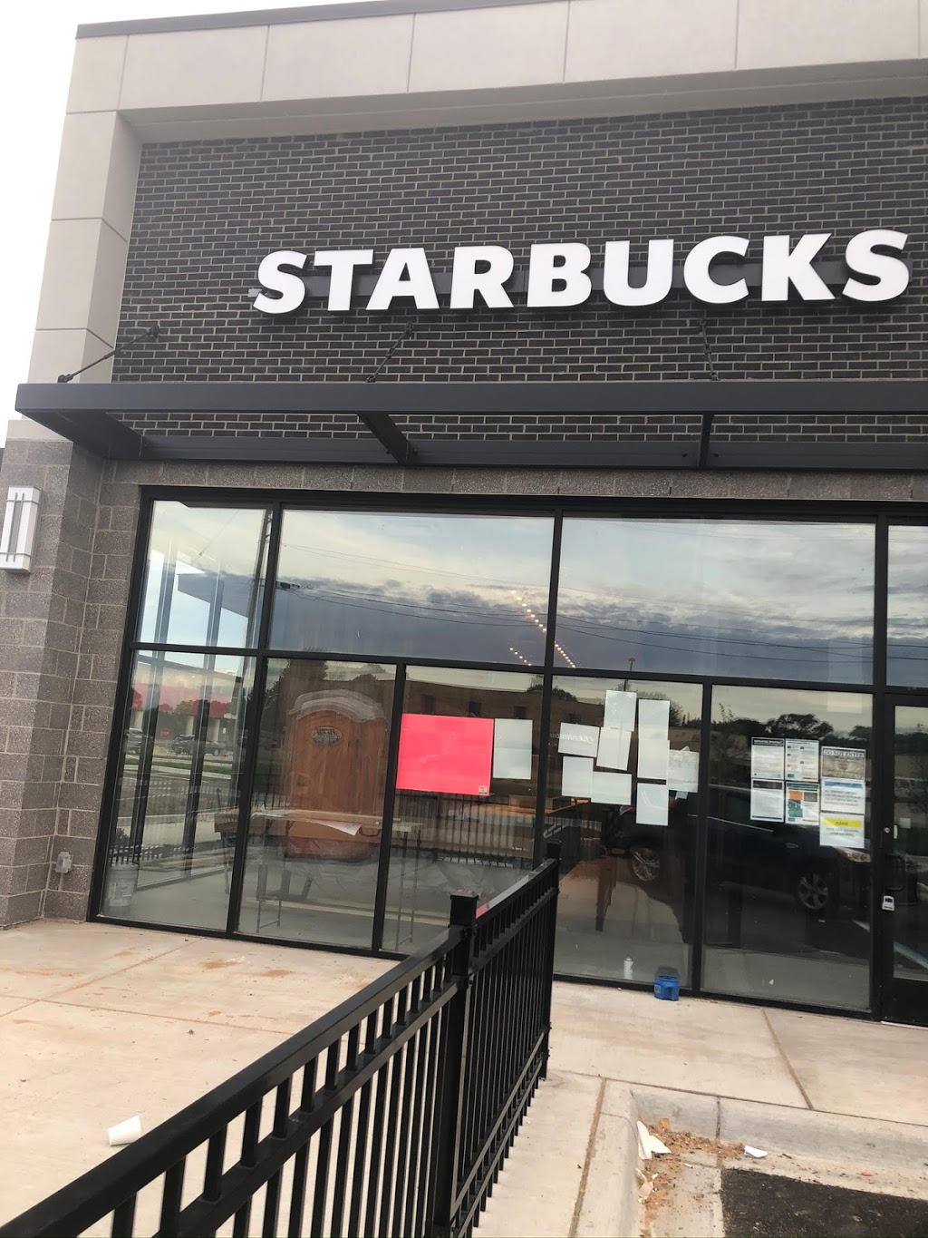 Starbucks | cafe | 34725 Utica Rd, Clinton Twp, MI 48035, USA | 5863990835 OR +1 586-399-0835