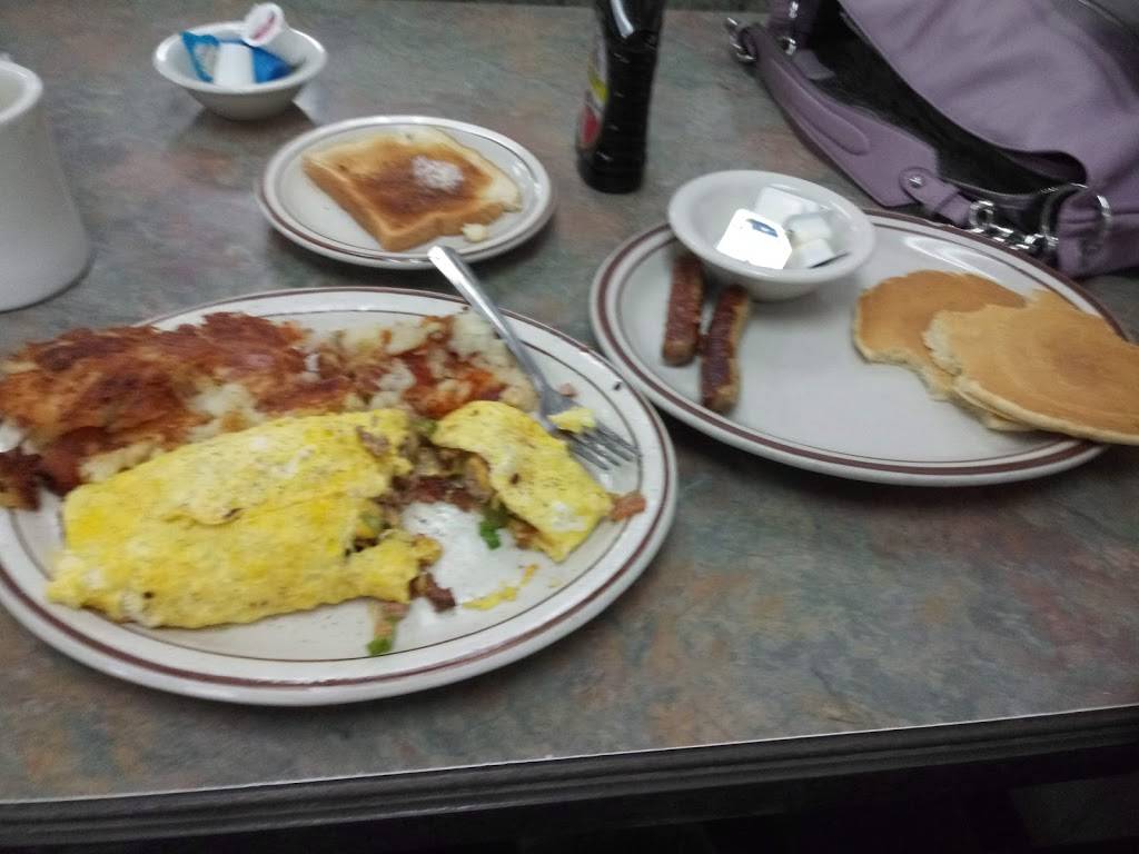 The Classic Coney Cafe | cafe | 2932 E Highland Rd, Highland Charter Twp, MI 48356, USA | 2488892724 OR +1 248-889-2724