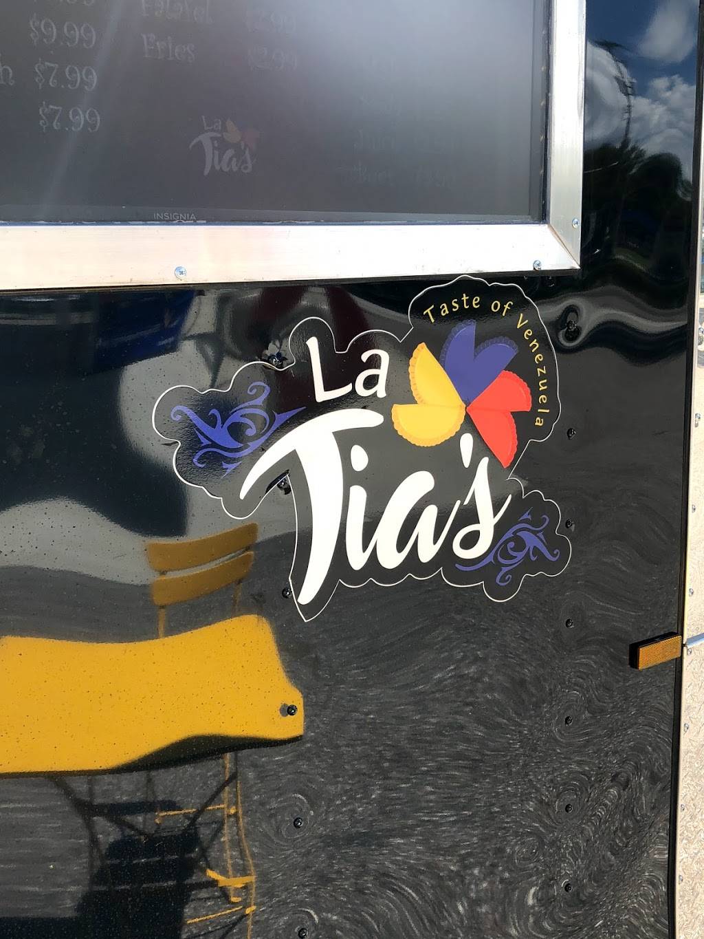 La Tias | restaurant | 101 W Bearss Ave, Tampa, FL 33613, USA | 8132650995 OR +1 813-265-0995