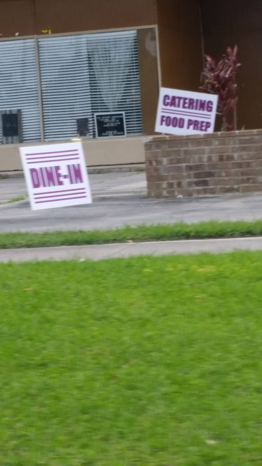 The Stuffed Mushroom Kitchen & Catering | restaurant | 2000 Strickland Dr, Orange, TX 77630, USA | 4096703144 OR +1 409-670-3144