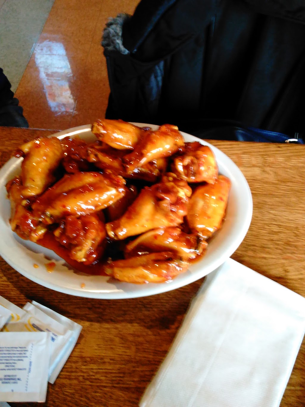 Pks Bar & Grill | restaurant | 432 N Main St B, Blacksburg, VA 24060, USA | 5405523278 OR +1 540-552-3278