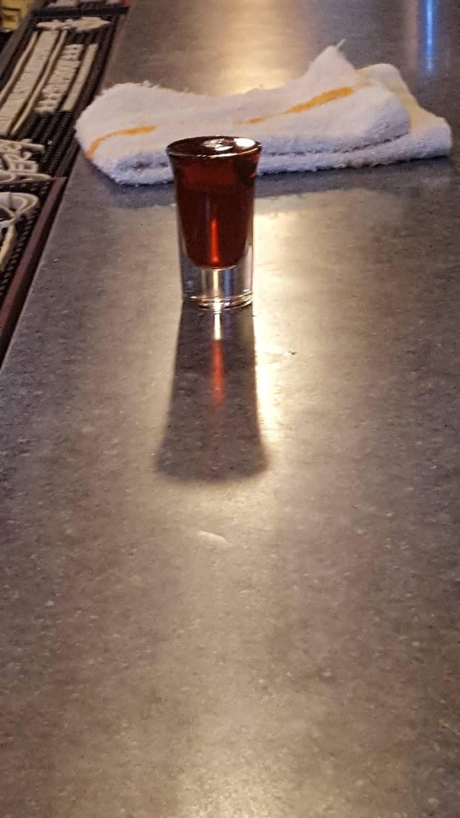 Club Turf | restaurant | 2404 S 60th St, Omaha, NE 68106, USA | 4025534972 OR +1 402-553-4972