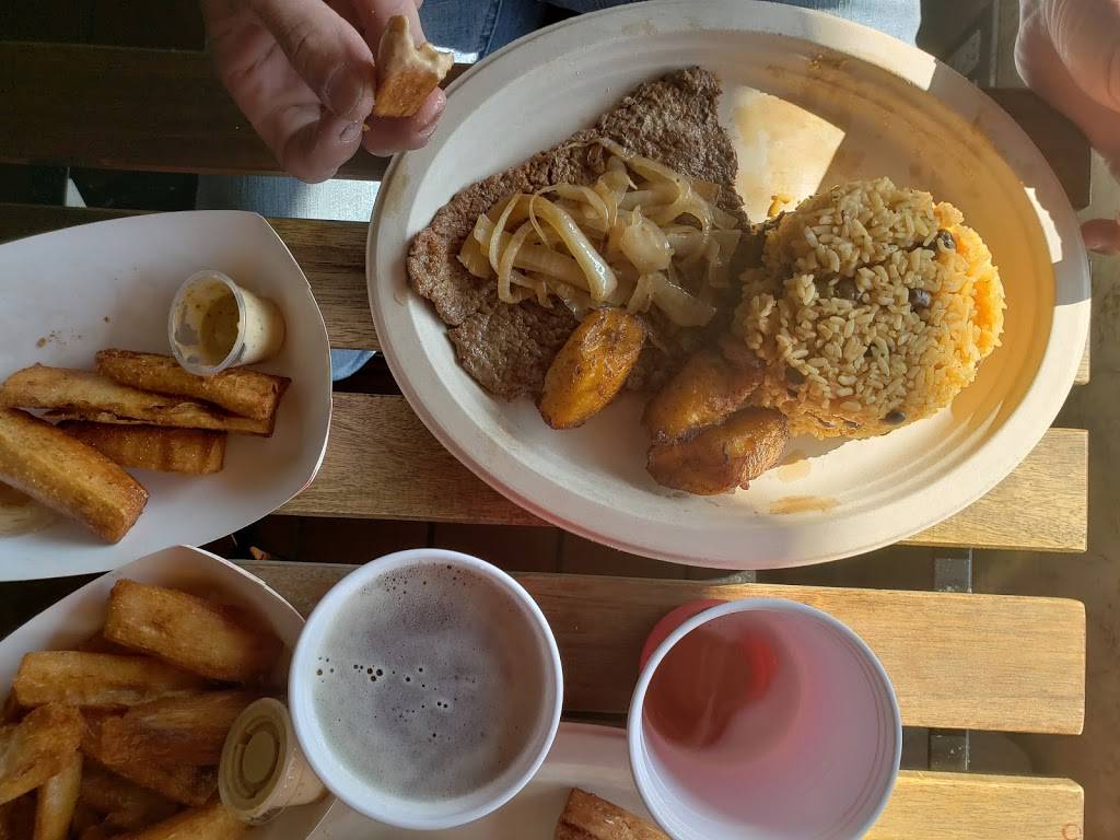 La Perla Puerto Rican Cuisine | restaurant | 2020 MacArthur Blvd, Oakland, CA 94602, USA | 5104822674 OR +1 510-482-2674