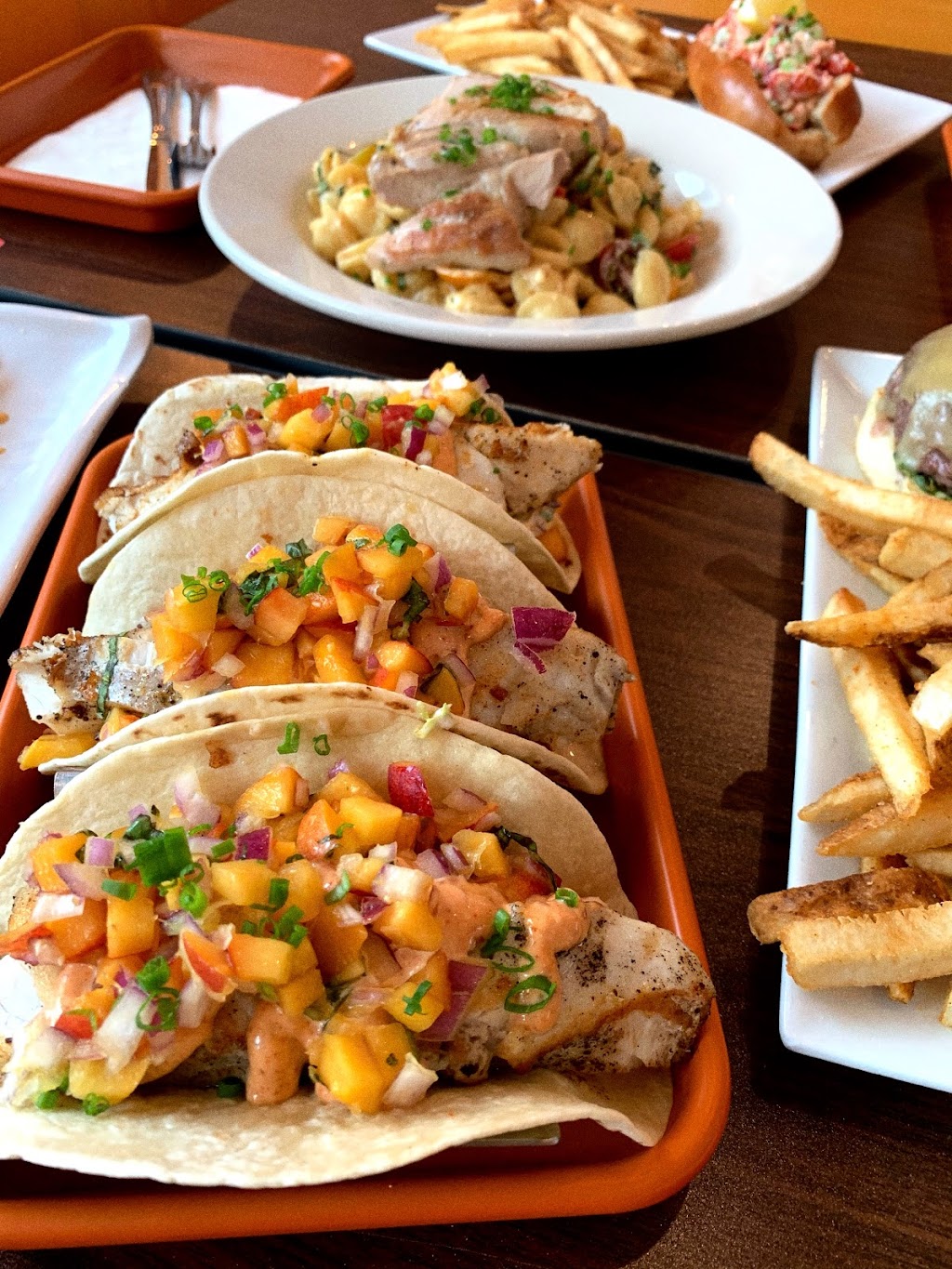 Dive | restaurant | 1 Bay Walk, Kismet, NY 11706, USA | 6315837400 OR +1 631-583-7400