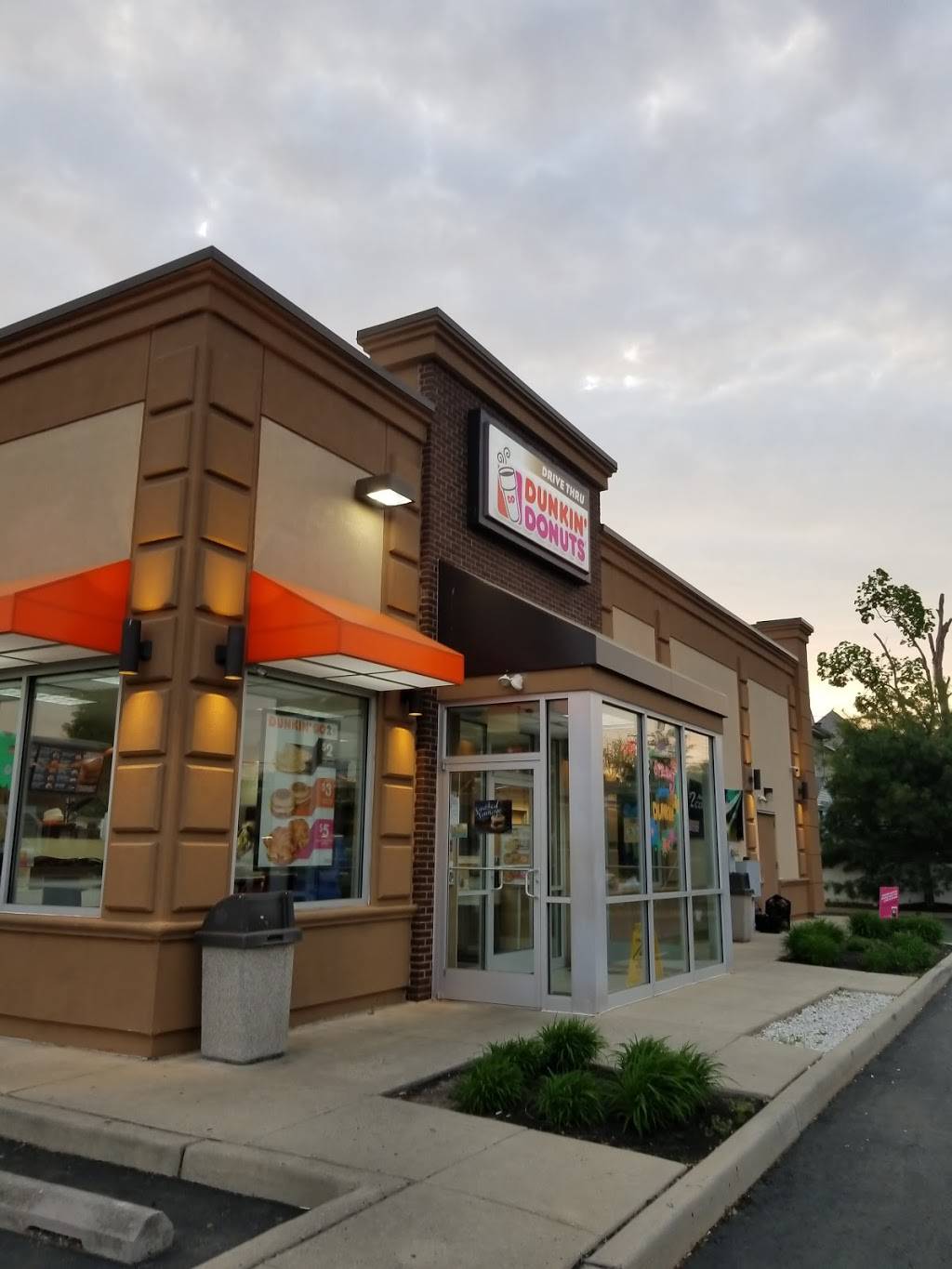 Dunkin | cafe | 302 N Delsea Dr, Clayton, NJ 08312, USA | 8563079200 OR +1 856-307-9200
